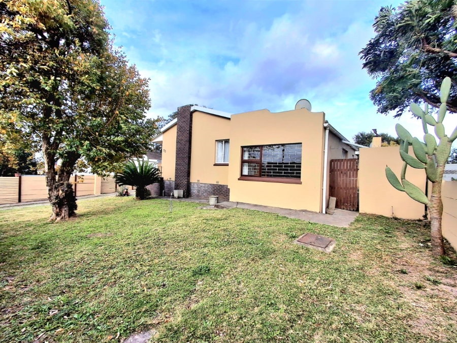 4 Bedroom Property for Sale in Summerpride Eastern Cape